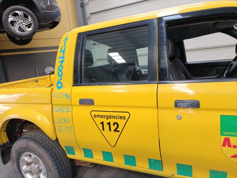 Recambio de puerta trasera derecha para mitsubishi l200 (k7_t, k6_t, k5_t) 2.5 td 4wd (k74t) referencia OEM IAM   