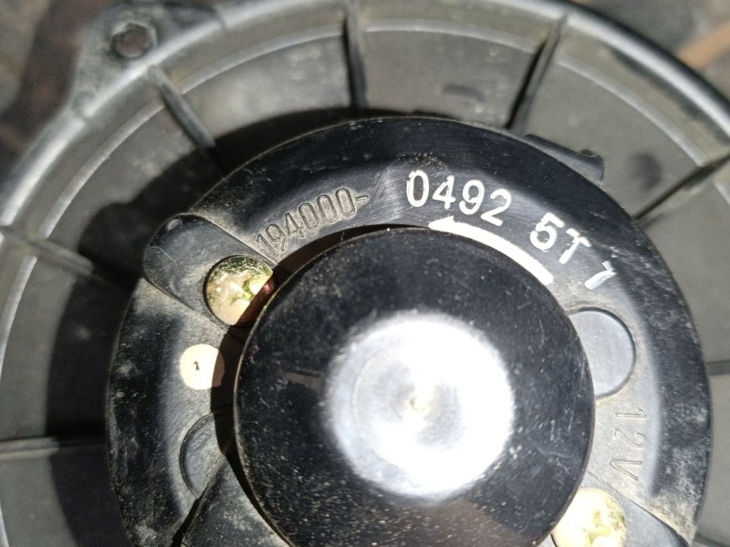 Recambio de ventilador calefaccion para mitsubishi l200 (k7_t, k6_t, k5_t) 2.5 td 4wd (k74t) referencia OEM IAM 04925T7 194000 