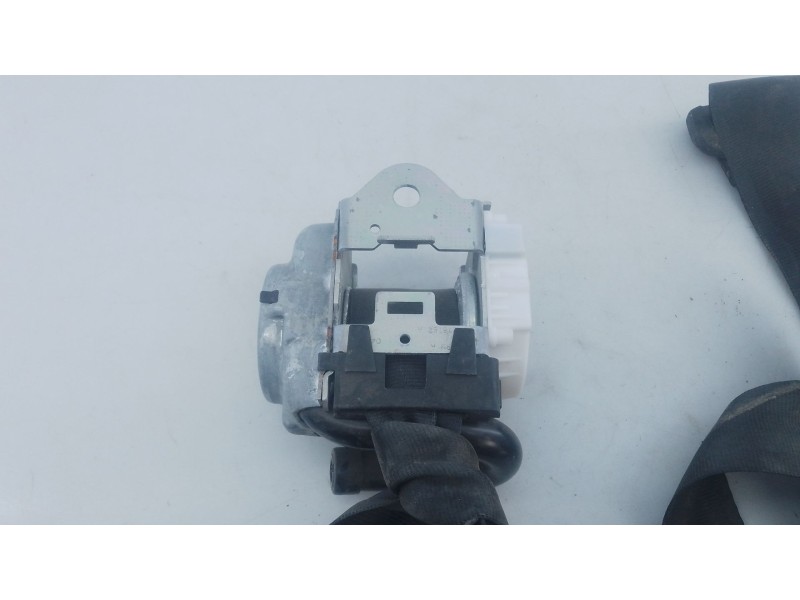 Recambio de cinturon seguridad trasero izquierdo para audi q2 q2 30 tdi referencia OEM IAM   