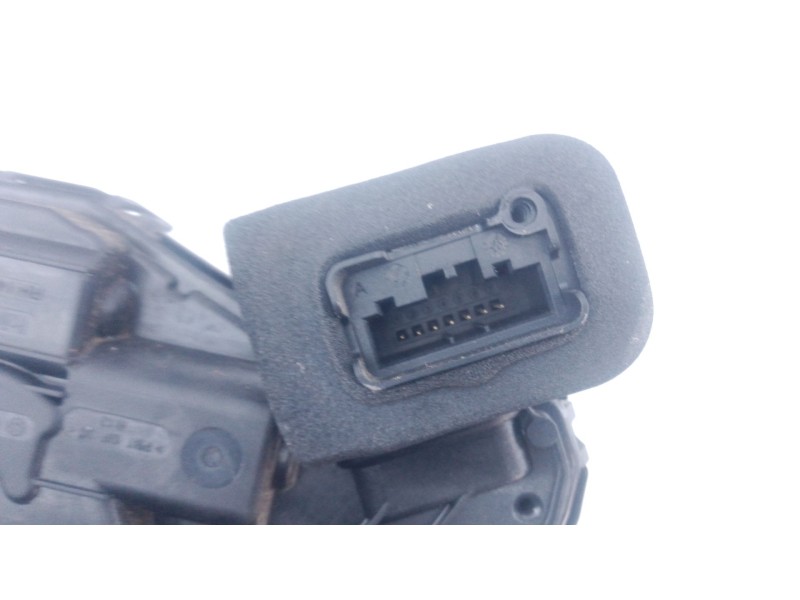 Recambio de cerradura puerta trasera derecha para seat leon sportstourer kl8 fr hybrid referencia OEM IAM   