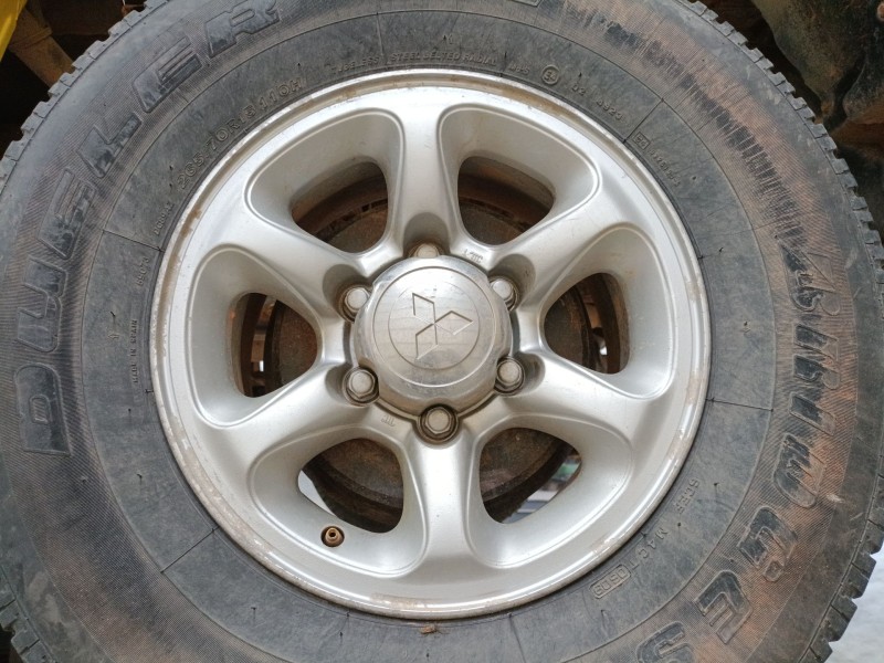 Recambio de llanta sin neumatico para mitsubishi l200 (k7_t, k6_t, k5_t) 2.5 td 4wd (k74t) referencia OEM IAM 15 PULGADAS  