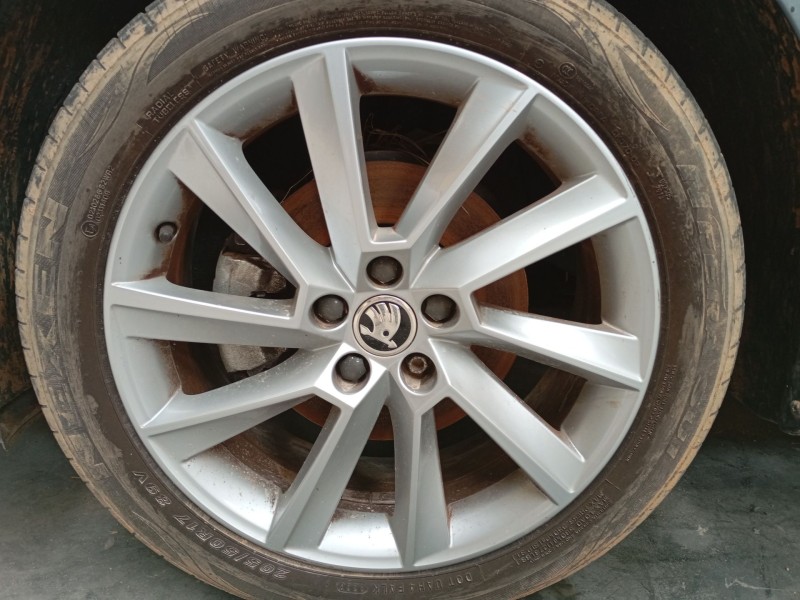 Recambio de juego llantas sin neumatico para skoda scala (nw1) 1.0 tsi referencia OEM IAM 17 PULGADAS  