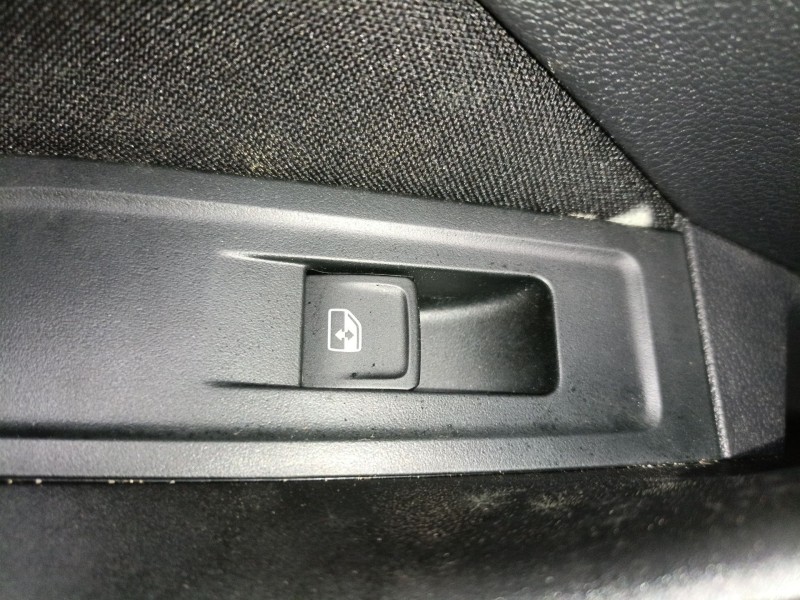 Recambio de mando elevalunas trasero izquierdo para skoda scala (nw1) 1.0 tsi referencia OEM IAM   