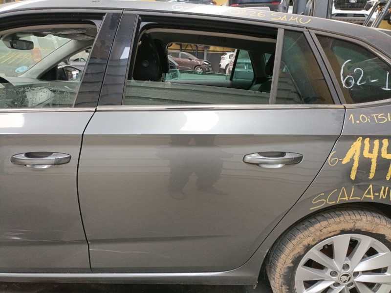 Recambio de puerta trasera izquierda para skoda scala (nw1) 1.0 tsi referencia OEM IAM   