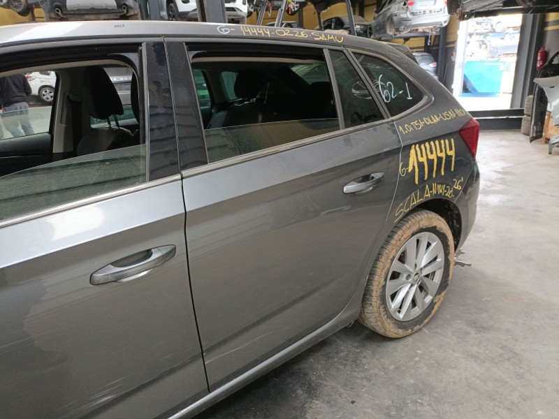 Recambio de puerta trasera izquierda para skoda scala (nw1) 1.0 tsi referencia OEM IAM   