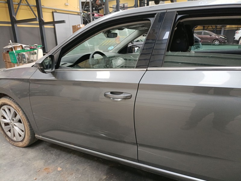 Recambio de puerta delantera izquierda para skoda scala (nw1) 1.0 tsi referencia OEM IAM   