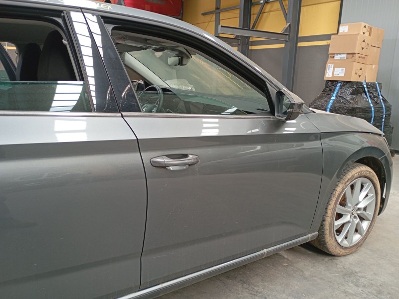 Recambio de puerta delantera derecha para skoda scala (nw1) 1.0 tsi referencia OEM IAM   