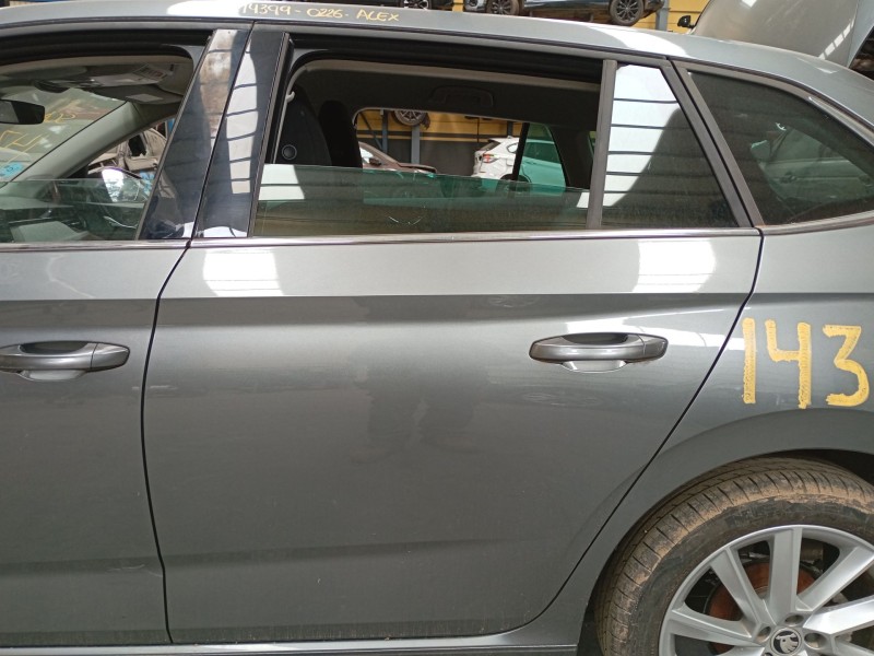 Recambio de puerta trasera izquierda para skoda scala (nw1) 1.0 tsi referencia OEM IAM   