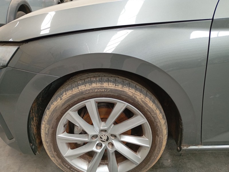 Recambio de aleta delantera izquierda para skoda scala (nw1) 1.0 tsi referencia OEM IAM   