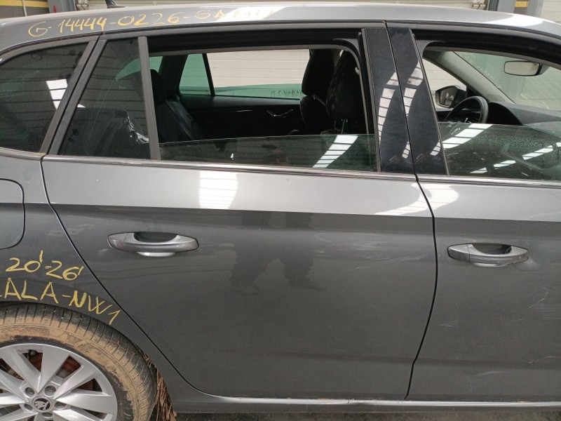 Recambio de puerta trasera derecha para skoda scala (nw1) 1.0 tsi referencia OEM IAM   
