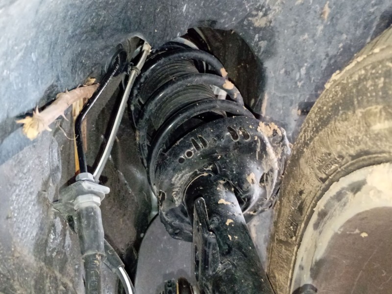 Recambio de amortiguador delantero derecho para skoda scala (nw1) 1.0 tsi referencia OEM IAM   