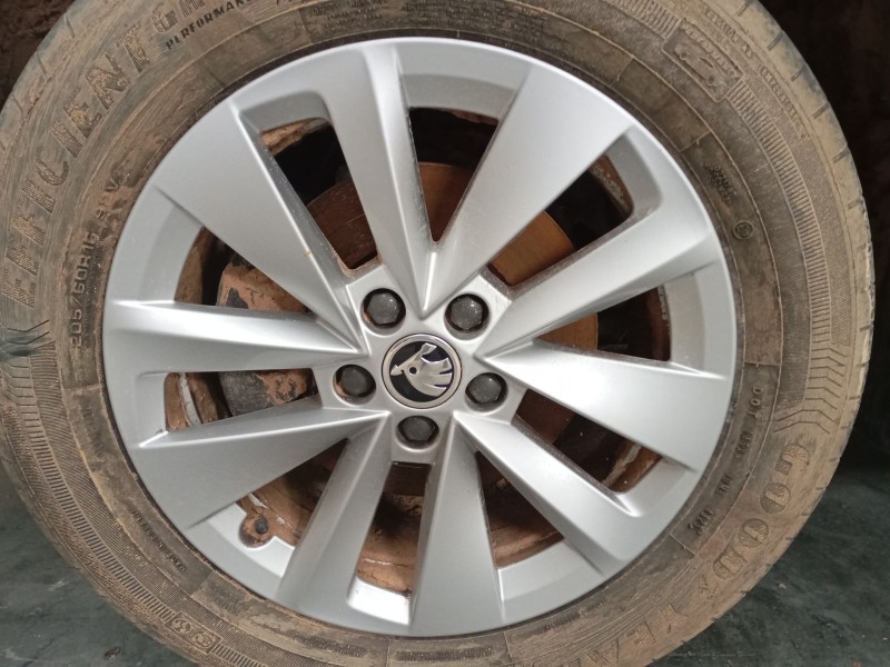 Recambio de llanta sin neumatico para skoda kamiq (nw4) 1.0 tsi referencia OEM IAM   