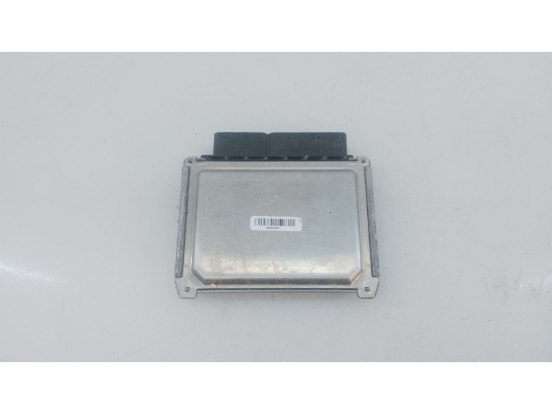 Recambio de centralita motor uce para volkswagen taigo (cs1) 1.0 tsi referencia OEM IAM 05C907394D  