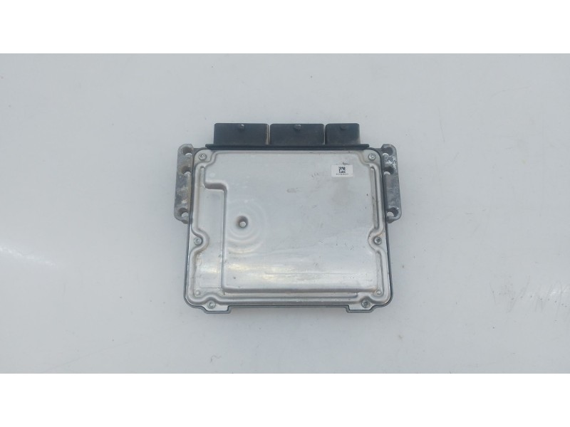 Recambio de centralita motor uce para dacia logan ii 1.5 dci / blue dci 75 referencia OEM IAM 237106319R 0281032811 