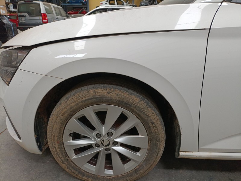 Recambio de aleta delantera izquierda para skoda scala (nw1) 1.0 tsi referencia OEM IAM   