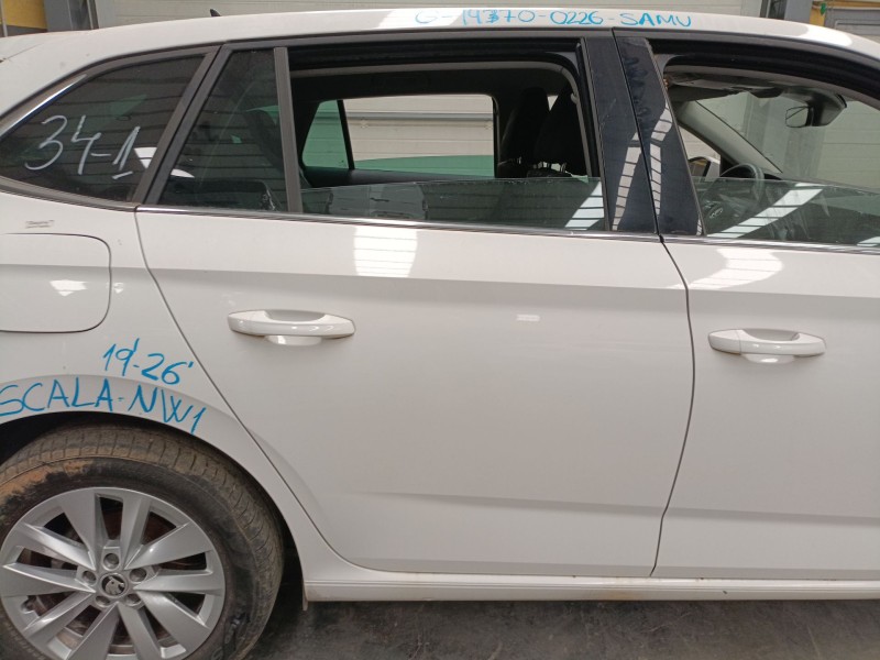 Recambio de puerta trasera derecha para skoda scala (nw1) 1.0 tsi referencia OEM IAM   