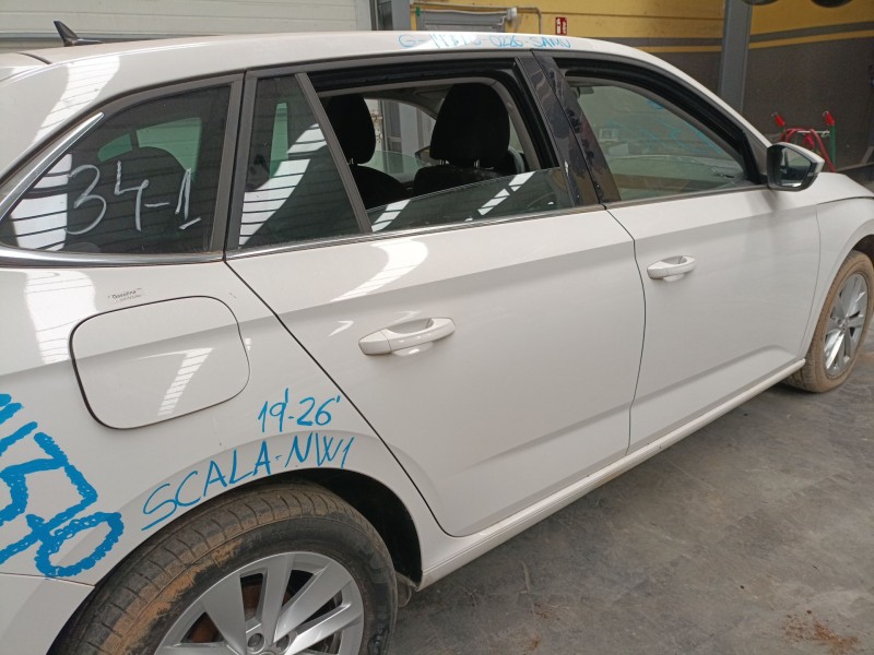 Recambio de puerta trasera derecha para skoda scala (nw1) 1.0 tsi referencia OEM IAM   