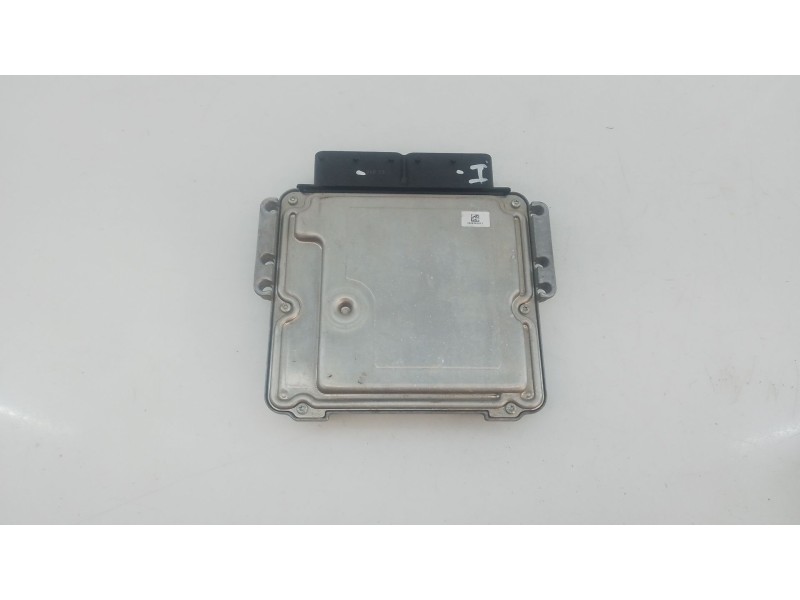 Recambio de centralita motor uce para kia cee´d (jd) 1.4 crdi 90 referencia OEM IAM 391402A800 0281032126 