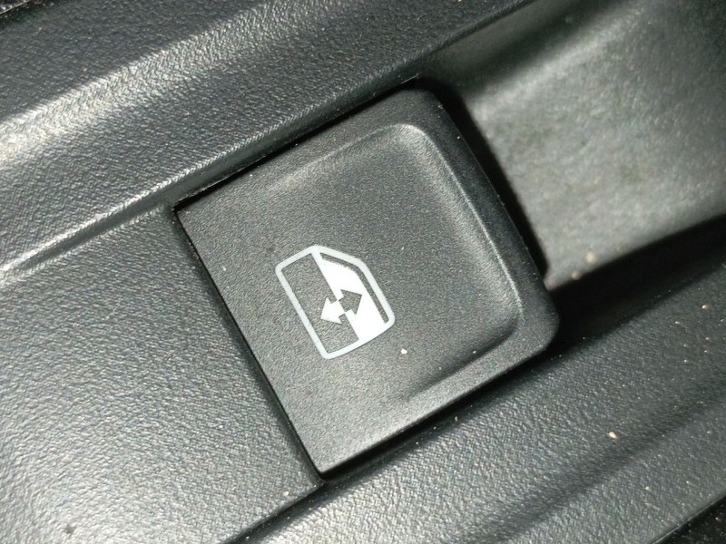 Recambio de mando elevalunas trasero izquierdo para skoda kamiq (nw4) 1.0 tsi referencia OEM IAM   