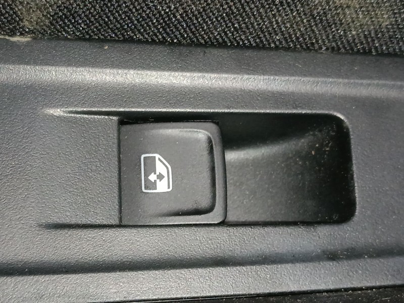 Recambio de mando elevalunas trasero izquierdo para skoda scala (nw1) 1.0 tsi referencia OEM IAM   