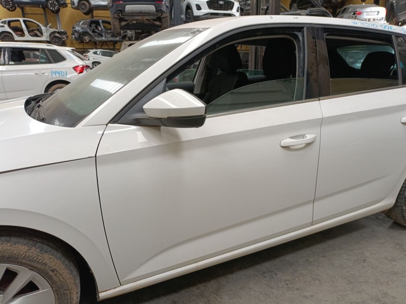 Recambio de puerta delantera izquierda para skoda scala (nw1) 1.0 tsi referencia OEM IAM   