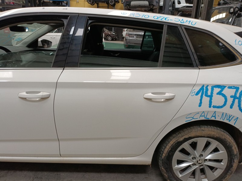 Recambio de puerta trasera izquierda para skoda scala (nw1) 1.0 tsi referencia OEM IAM   