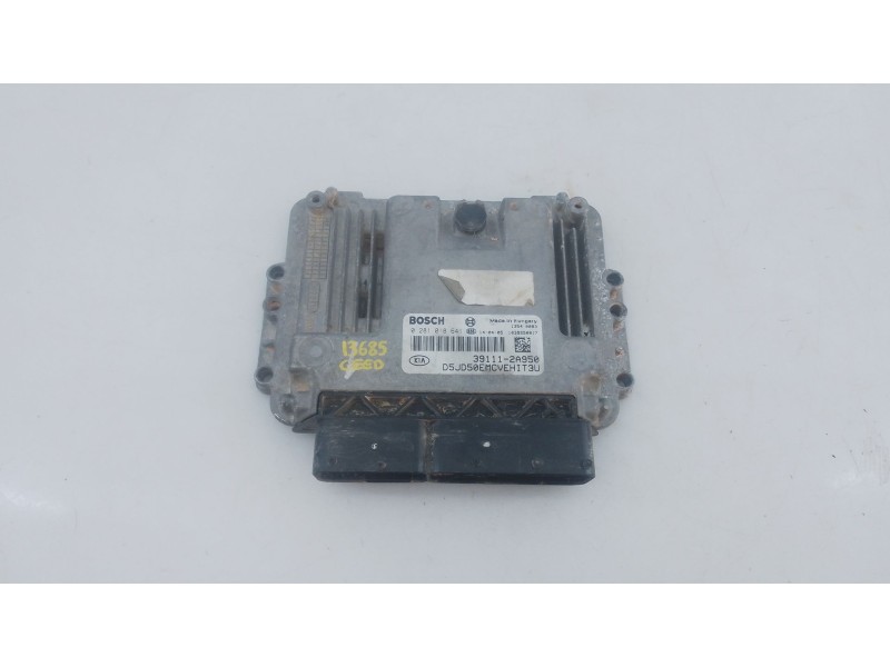 Recambio de centralita motor uce para kia cee´d (jd) 1.6 crdi 128 referencia OEM IAM 391112A950 0281018641 