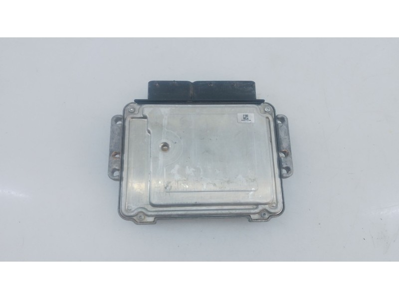 Recambio de centralita motor uce para kia cee´d (jd) 1.6 crdi 128 referencia OEM IAM 391112A950 0281018641 