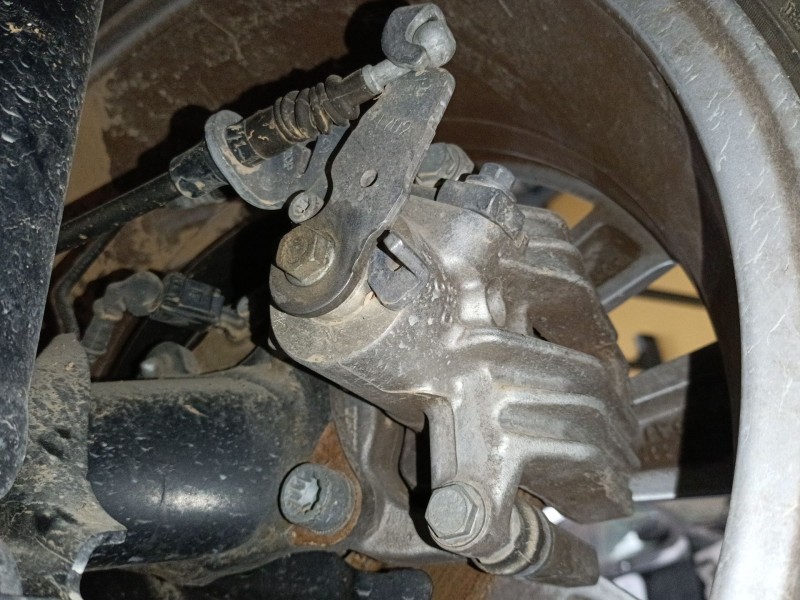 Recambio de pinza freno trasera derecha para skoda scala (nw1) 1.0 tsi referencia OEM IAM   