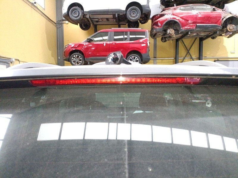 Recambio de luz central de freno para skoda kamiq (nw4) 1.0 tsi referencia OEM IAM   