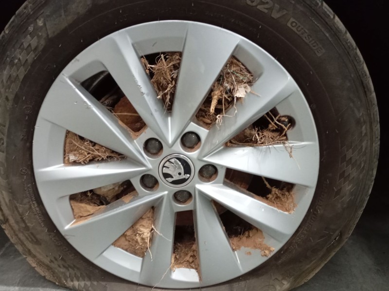 Recambio de llanta sin neumatico para skoda kamiq (nw4) 1.0 tsi referencia OEM IAM   