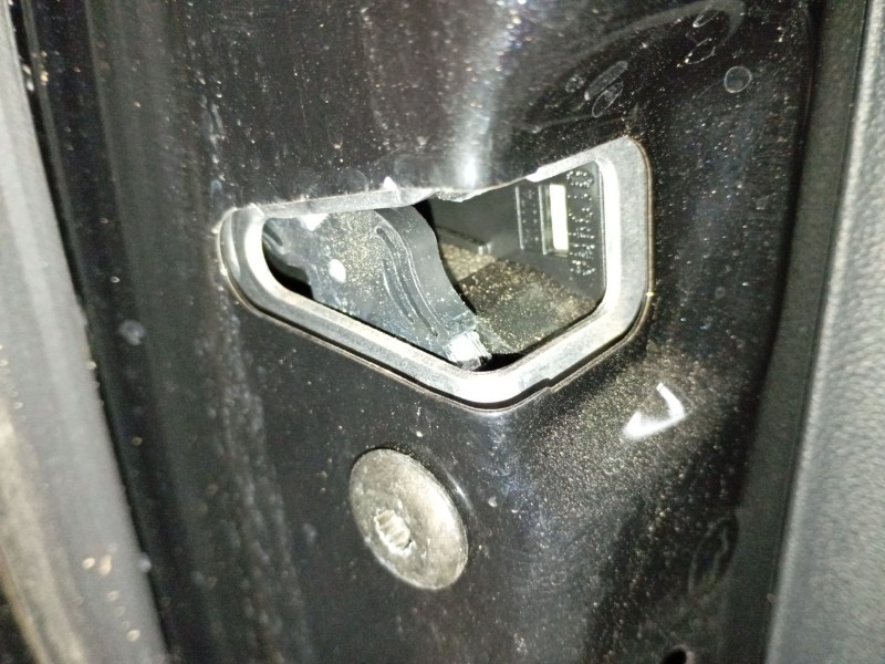 Recambio de cerradura puerta trasera izquierda para skoda kamiq (nw4) 1.0 tsi referencia OEM IAM   