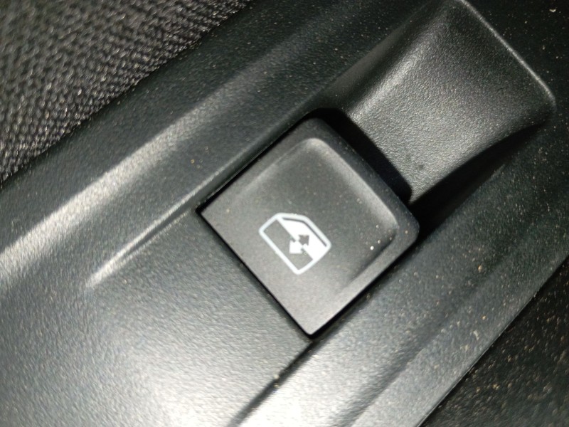 Recambio de mando elevalunas trasero izquierdo para skoda kamiq (nw4) 1.0 tsi referencia OEM IAM   
