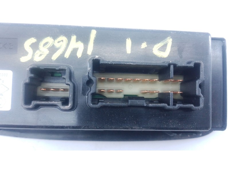 Recambio de mando elevalunas delantero izquierdo para renault kadjar (ha_, hl_) 1.6 dci 130 referencia OEM IAM   