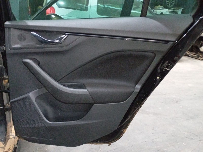 Recambio de guarnecido puerta trasera derecha para skoda kamiq (nw4) 1.0 tsi referencia OEM IAM   