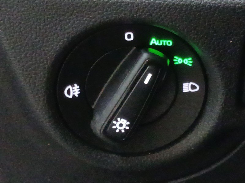 Recambio de mando luces para skoda kamiq (nw4) 1.0 tsi referencia OEM IAM   