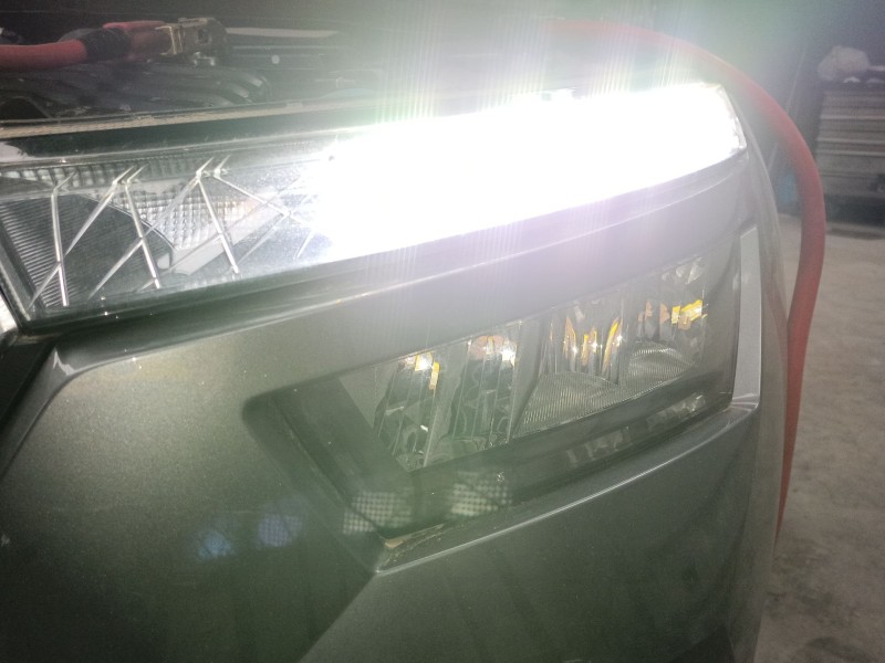 Recambio de faro izquierdo xenon para skoda kamiq (nw4) 1.0 tsi referencia OEM IAM 658941015  