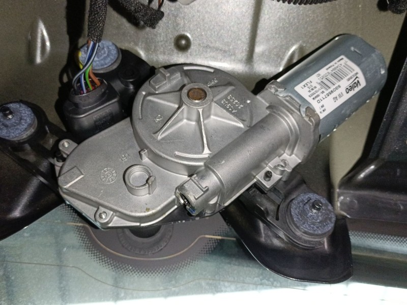 Recambio de motor limpia trasero para skoda kamiq (nw4) 1.0 tsi referencia OEM IAM 5Q0955711D  