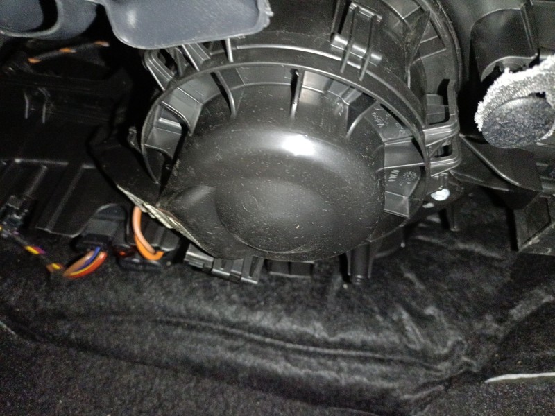 Recambio de ventilador calefaccion para skoda kamiq (nw4) 1.0 tsi referencia OEM IAM   