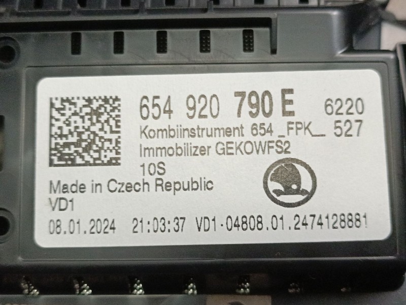 Recambio de cuadro instrumentos para skoda kamiq (nw4) 1.0 tsi referencia OEM IAM 654920790E  