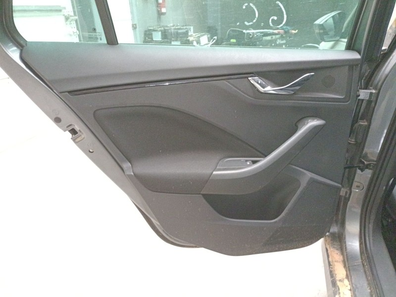 Recambio de guarnecido puerta trasera izquierda para skoda kamiq (nw4) 1.0 tsi referencia OEM IAM   