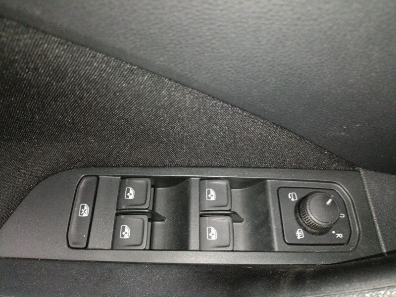 Recambio de mando elevalunas delantero izquierdo para skoda kamiq (nw4) 1.0 tsi referencia OEM IAM   