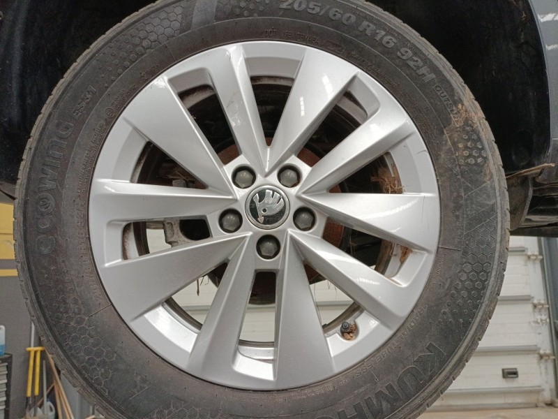 Recambio de llanta sin neumatico para skoda kamiq (nw4) 1.0 tsi referencia OEM IAM   