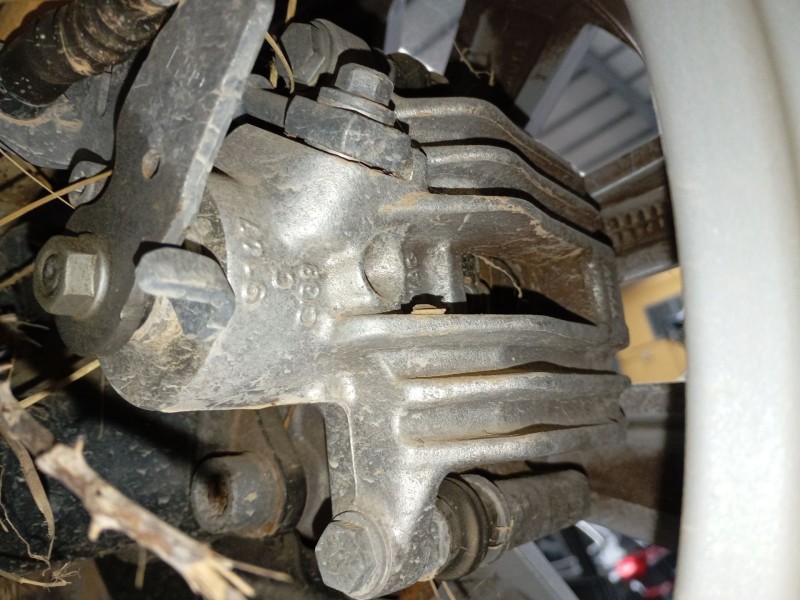 Recambio de pinza freno trasera derecha para skoda kamiq (nw4) 1.0 tsi referencia OEM IAM   