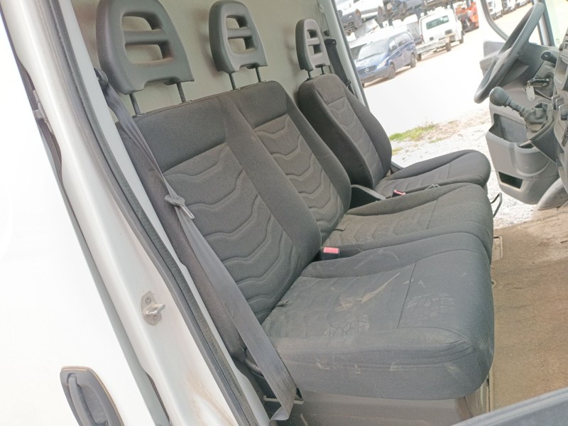 iveco daily vi caja/chasis del año 2016