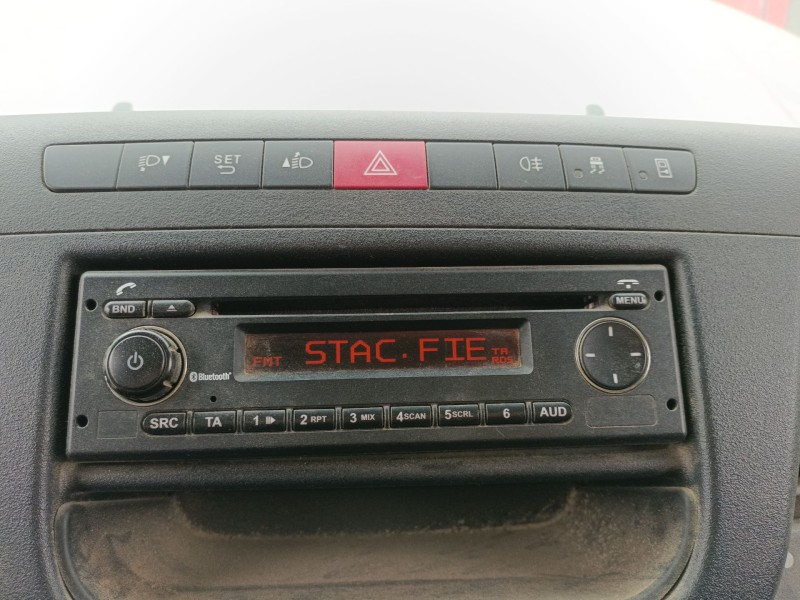 Recambio de sistema audio / radio cd para iveco daily vi caja/chasis 33s13, 35s13, 35c13 referencia OEM IAM   