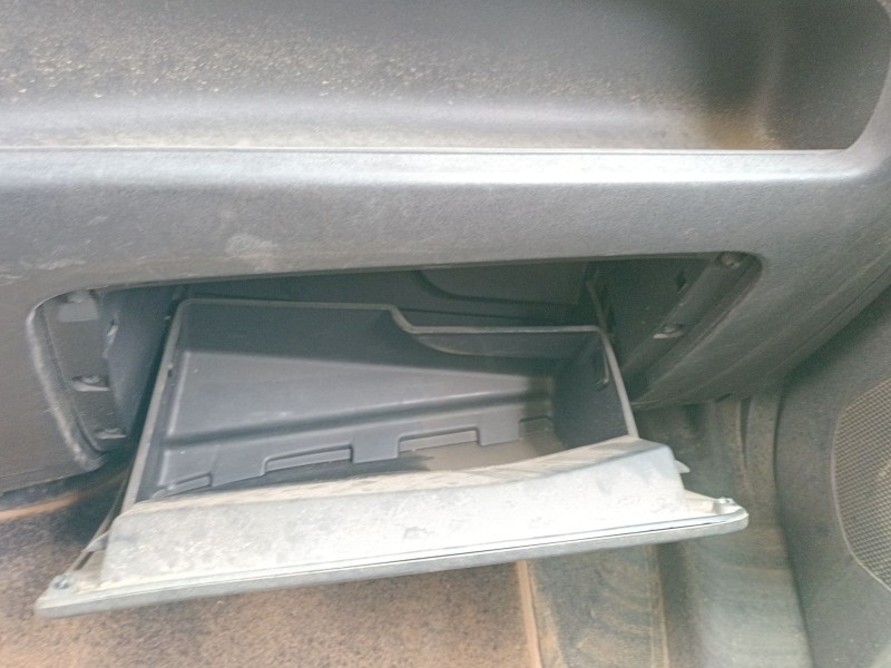 Recambio de guantera para iveco daily vi caja/chasis 33s13, 35s13, 35c13 referencia OEM IAM   