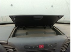 Recambio de guantera para iveco daily vi caja/chasis 33s13, 35s13, 35c13 referencia OEM IAM    2