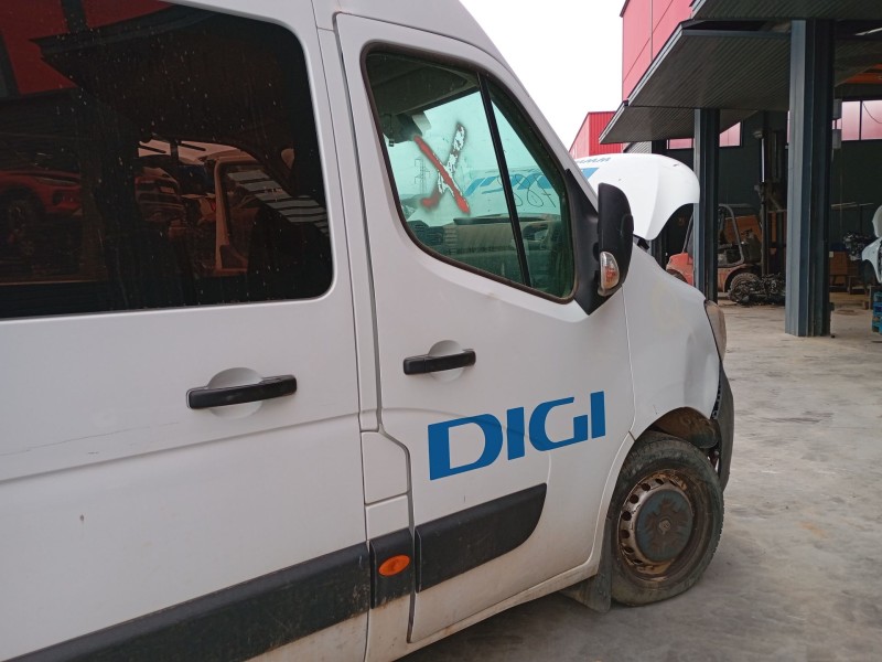 Recambio de puerta delantera derecha para renault master iii furgoneta (fv) 2.3 dci 135 fwd (fv0n, fv08) referencia OEM IAM   