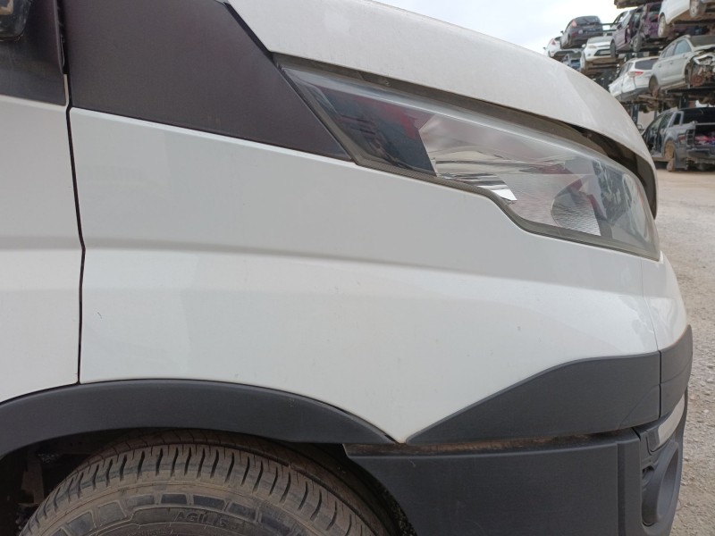 Recambio de aleta delantera derecha para iveco daily vi caja/chasis 33s13, 35s13, 35c13 referencia OEM IAM   